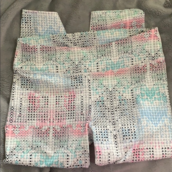 Fabletics Salar printed capris - Picture 1 of 2